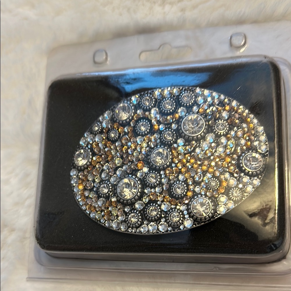 Elegant Gold and Silver Buckle